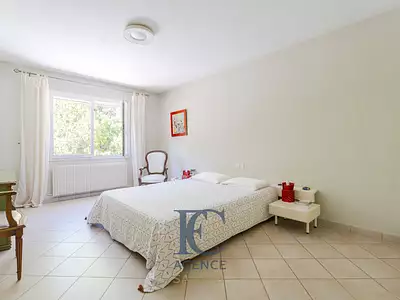 Maison, 235 m²