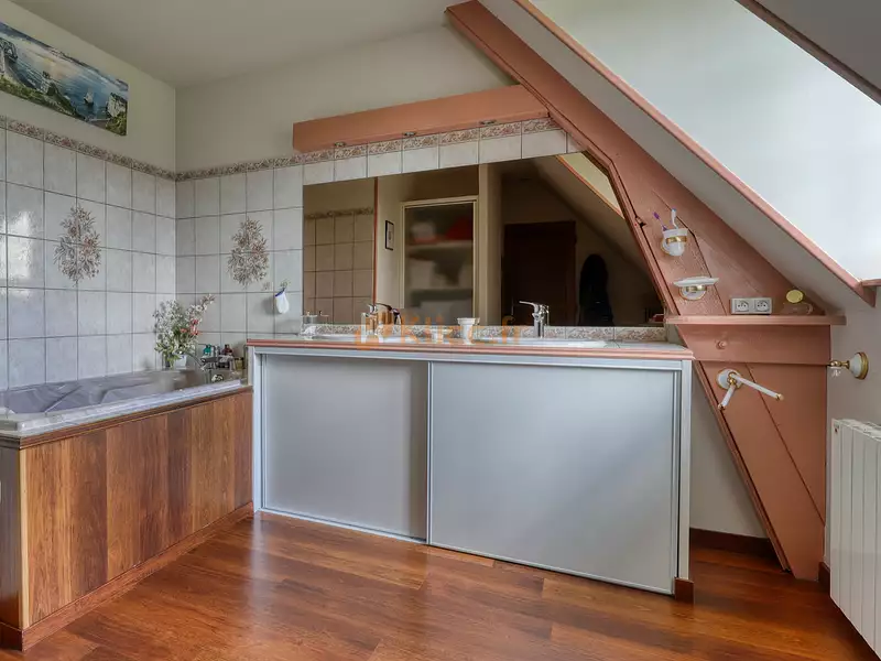 Maison, 210 m²