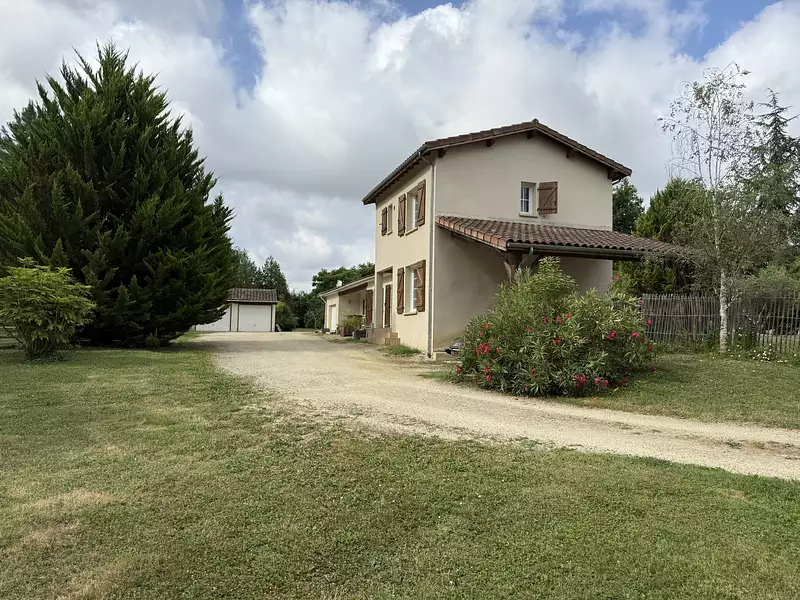 Maison, 159 m²