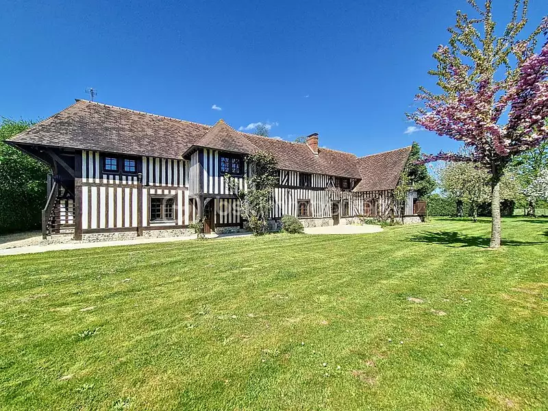 Maison, 255 m²