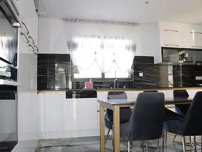 Maison, 180 m²