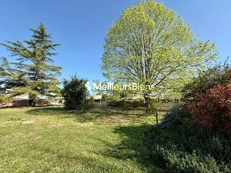 Terrain, 800 m²