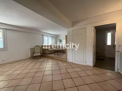 Maison, 215 m²