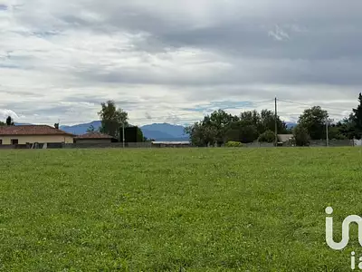 Terrain, 3 740 m²