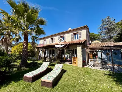 Maison, 230 m²