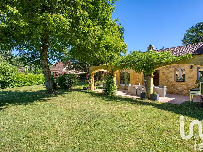 Maison, 246 m²