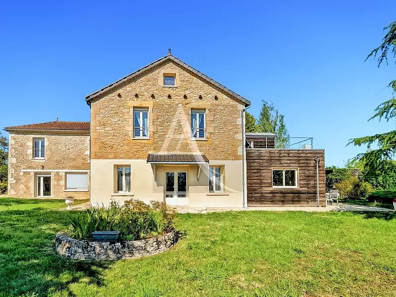 Maison, 330 m²