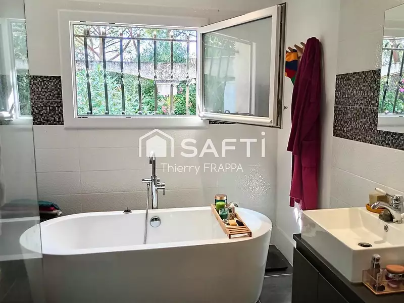 Maison, 159 m²