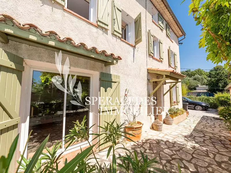 Maison, 140 m²