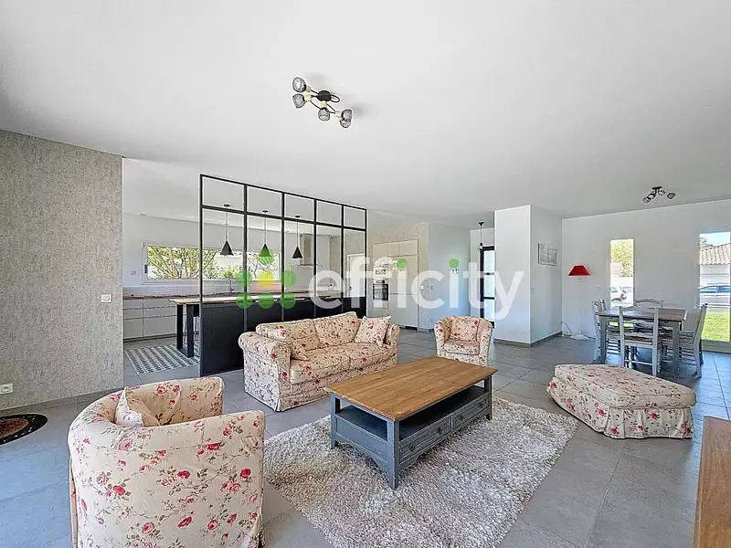 Maison, 160 m²