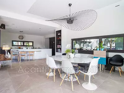 Maison, 400 m²