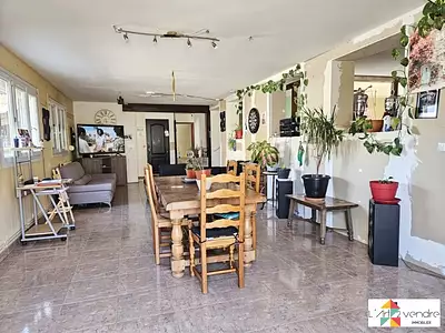 Maison, 166 m²