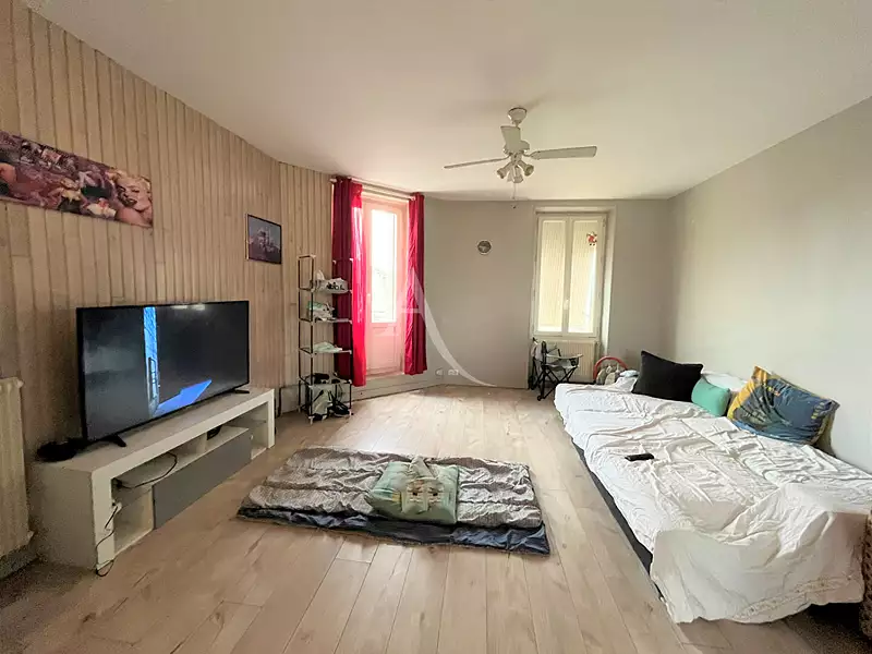 Immeuble, 90 m²