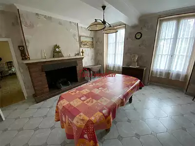 Maison, 245 m²