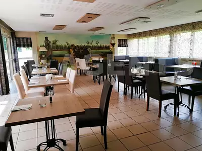 Divers, 300 m²