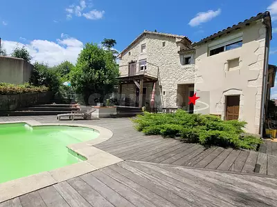 Maison, 616 m²
