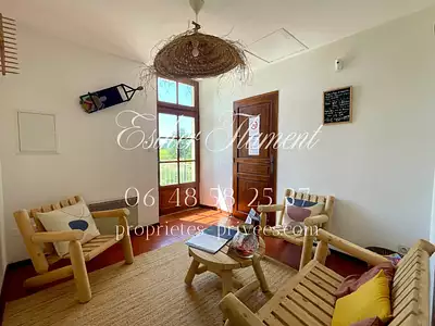 Maison, 242 m²