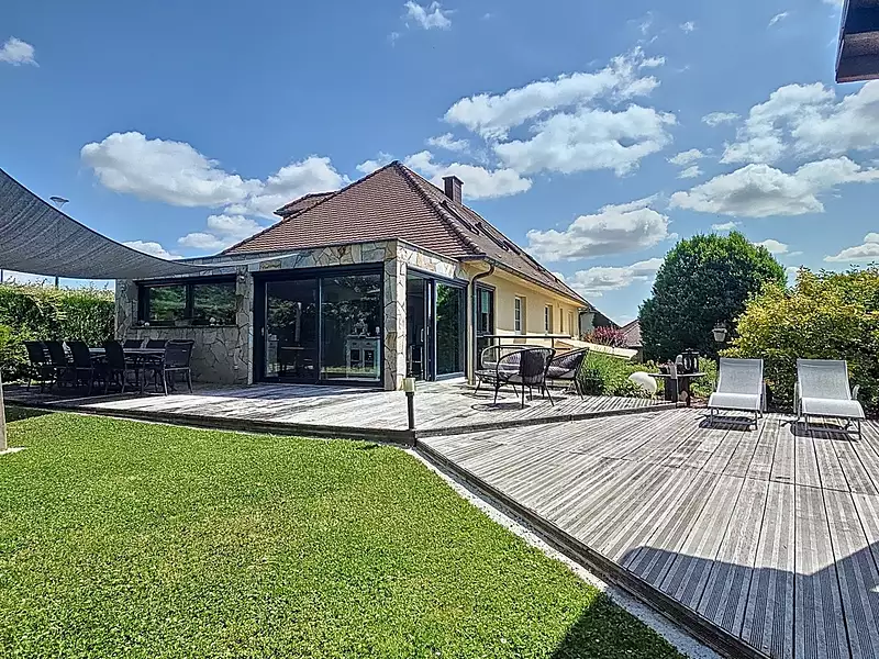 Maison, 196 m²