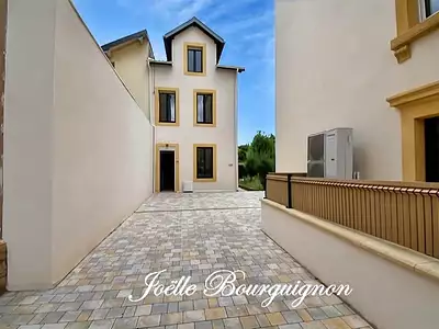Maison, 153 m²