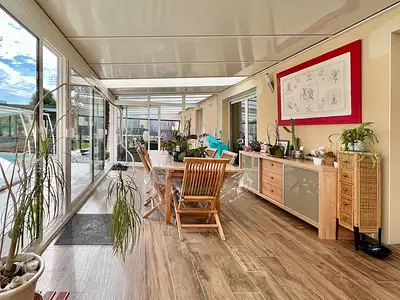 Maison, 235 m²