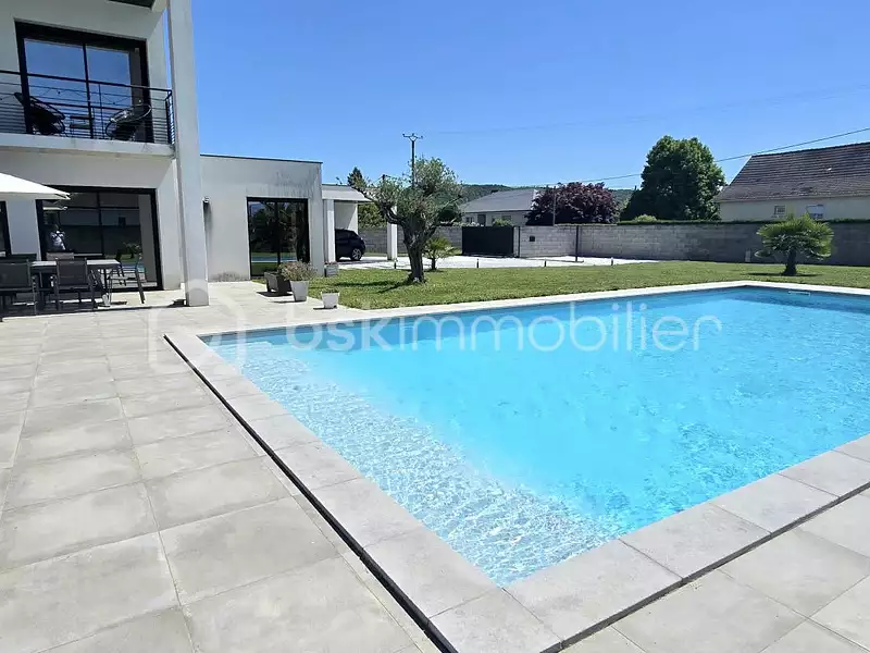 Maison, 165 m²