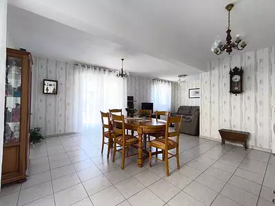 Maison, 99 m²