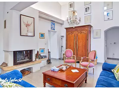 Maison, 242 m²