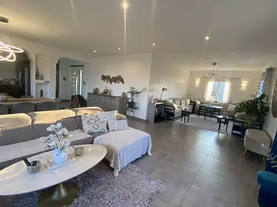 Maison, 164 m²