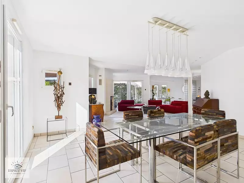 Maison, 315 m²