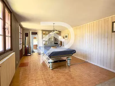 Maison, 225 m²