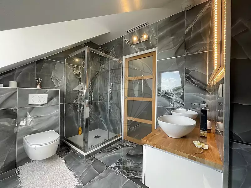 Maison, 167 m²