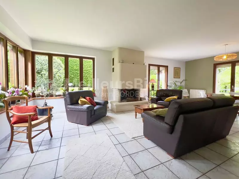Maison, 209 m²