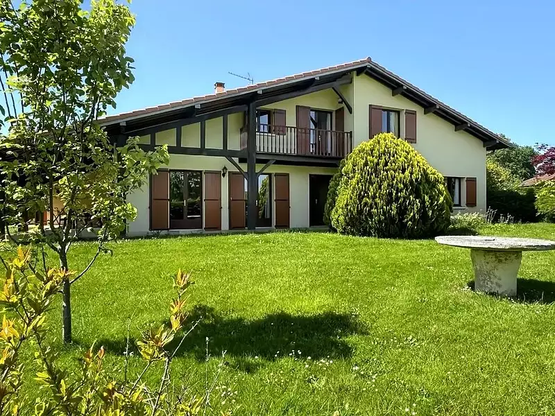 Maison, 217 m²