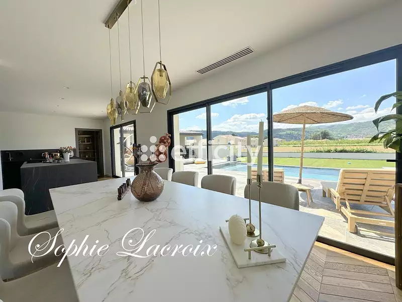 Maison, 191 m²