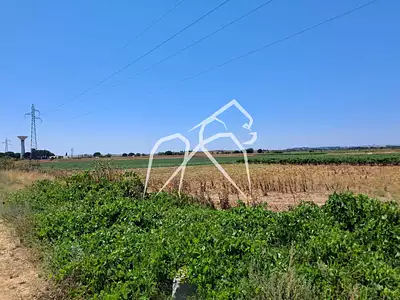 Terrain, 3 300 m²