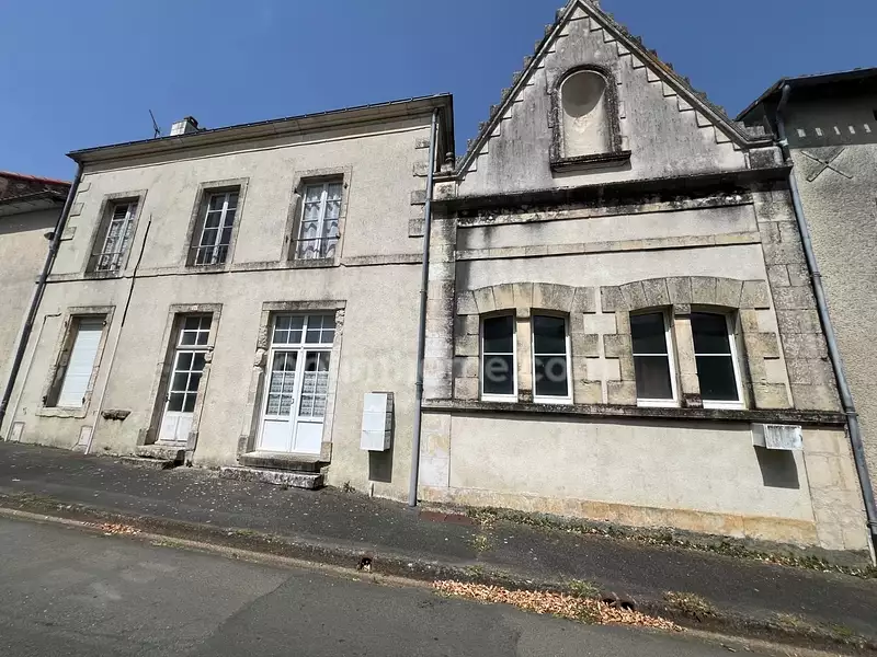 Maison, 240 m²