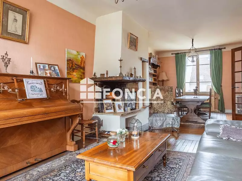 Maison, 238 m²