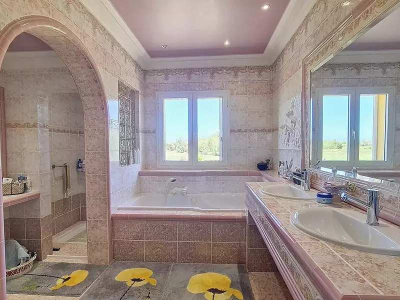 Maison, 420 m²