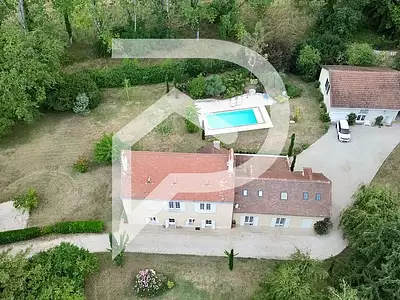 Maison, 280 m²