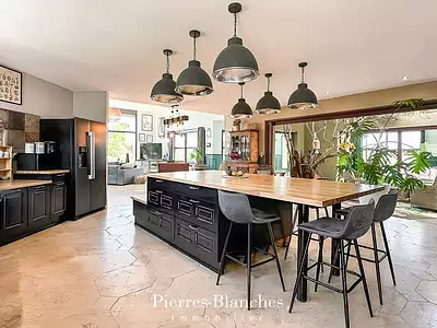 Maison, 228 m²