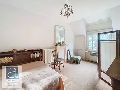 Maison, 242,3 m²
