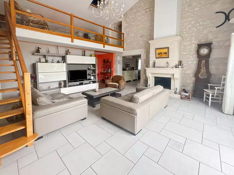 Maison, 210 m²