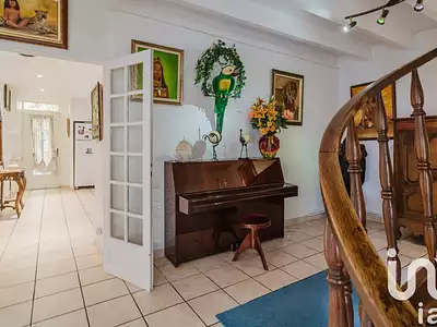 Maison, 240 m²
