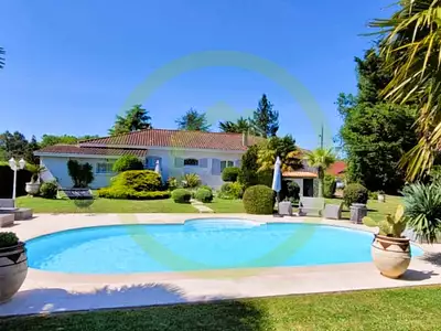 Maison, 168 m²