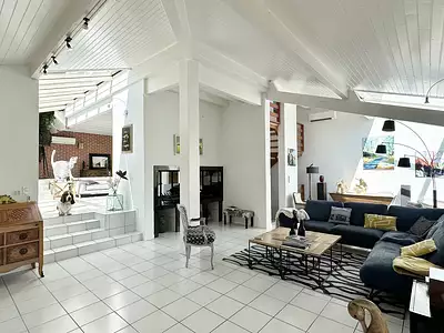 Maison, 240 m²