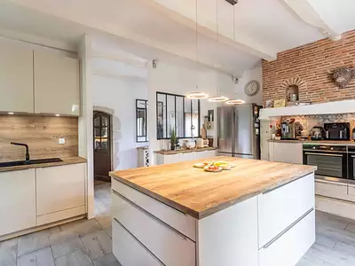 Maison, 250 m²