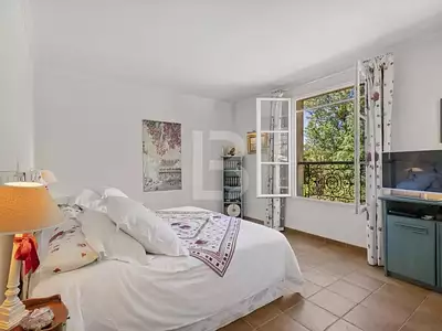 Maison, 240 m²