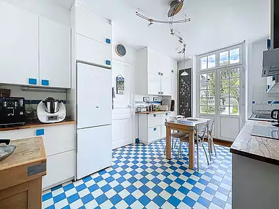 Maison, 252 m²
