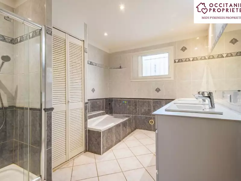 Maison, 270 m²