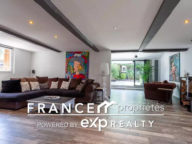 Maison, 245 m²